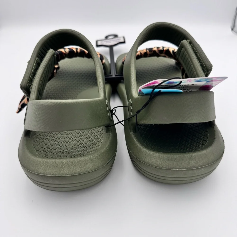 New with Tags (NWT) Essentials by MUK LUKS Surf Girl Sandals size XL 11-12 - Picture 4 of 6